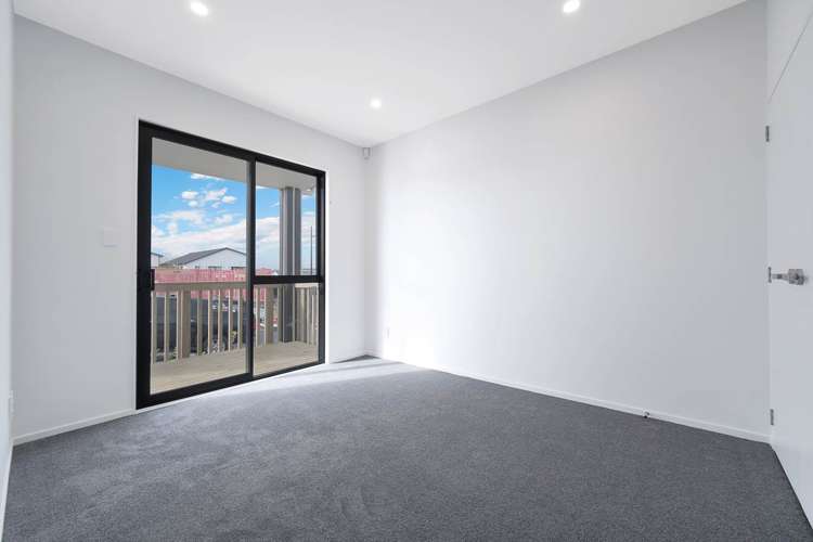 2 Rarangi Mai Lane Karaka_6