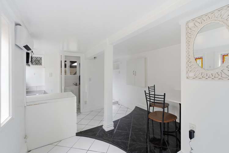 15 Nairn Street Mount Cook_15
