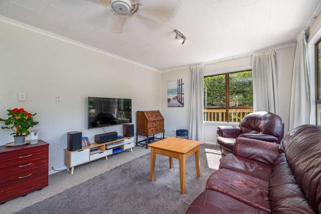 32 Foster Avenue Huia_3