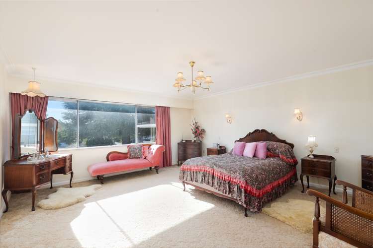 13 Neale Avenue Stoke_10