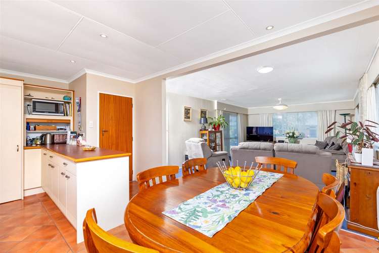 23 Deller Drive Carterton_3