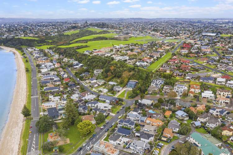 7 Hostel Access Road Eastern Beach_30