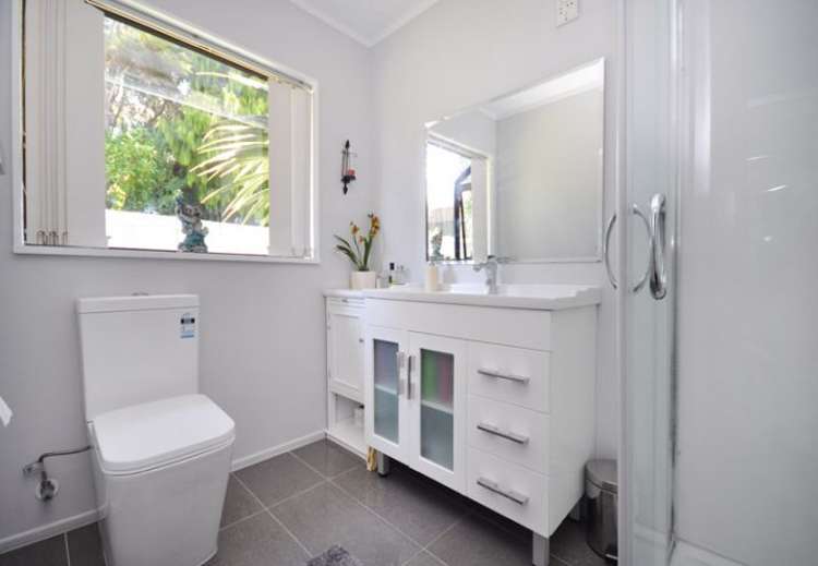 4 Melia Grove Goodwood Heights_12