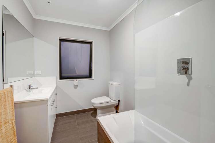 14 Kingfisher Road Silverdale_11