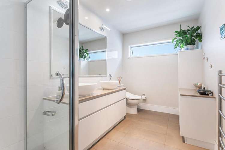 20 Kensington Drive Orewa_16