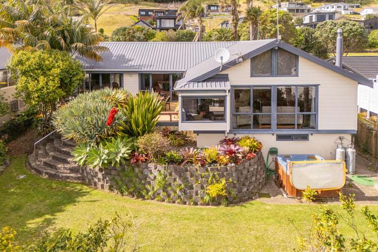 1133 Hikuai Settlement Road_0