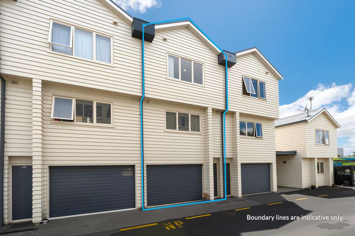 3/49 Henderson Valley Road_0
