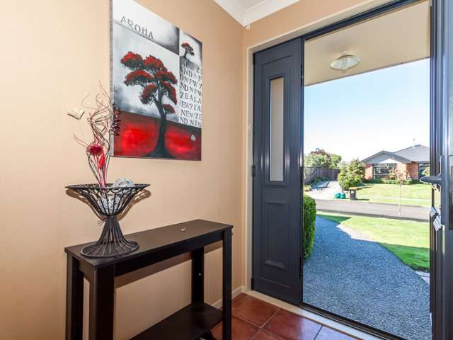 25 Meridian Grove Kelvin Grove_2