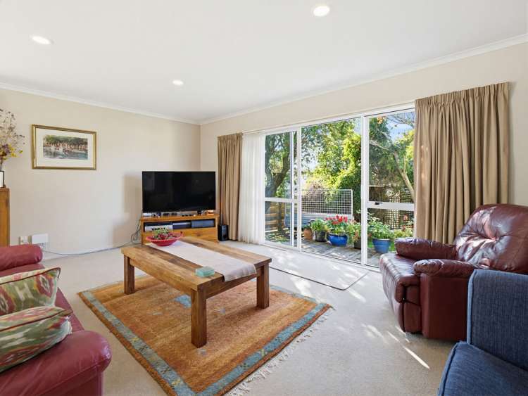 14 Escort Grove Awapuni_6