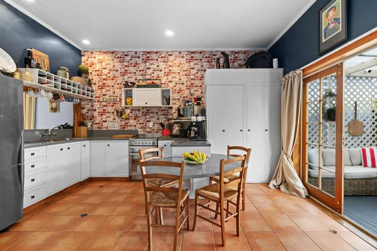 610 Avenue Road West Saint Leonards_3
