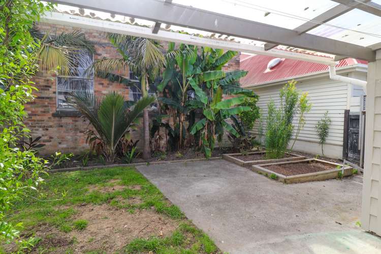 202 Kirkwood Street Thames_18