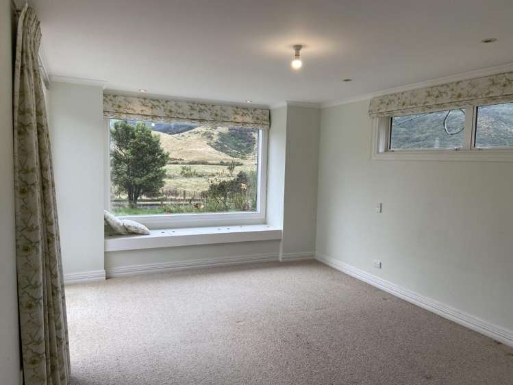 525 Muritai Road (House) 10600_6