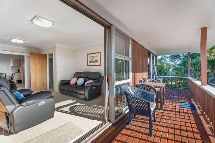 42 Woodward Avenue Mangere Bridge_9