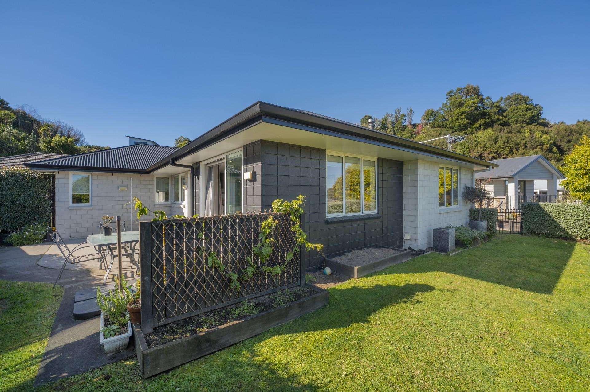 49 Bathurst Crescent Pyes Pa_0