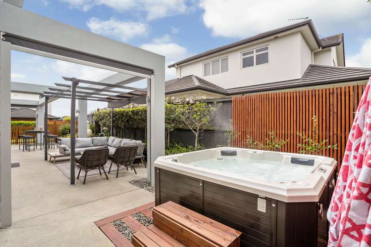 9 Aldon Lane The Gardens_16