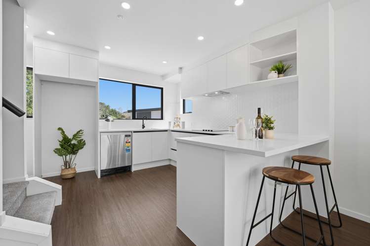 Lot 6 & 7/6 & 8 Embassy Place Glenfield_9