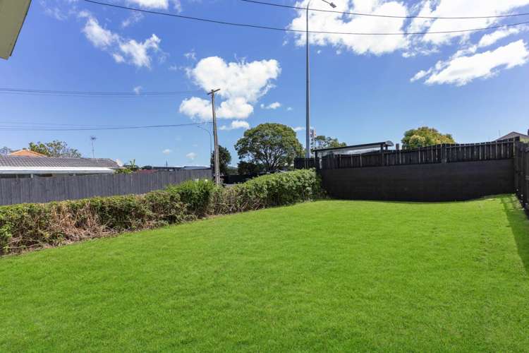 1584 Great North Road Waterview_11