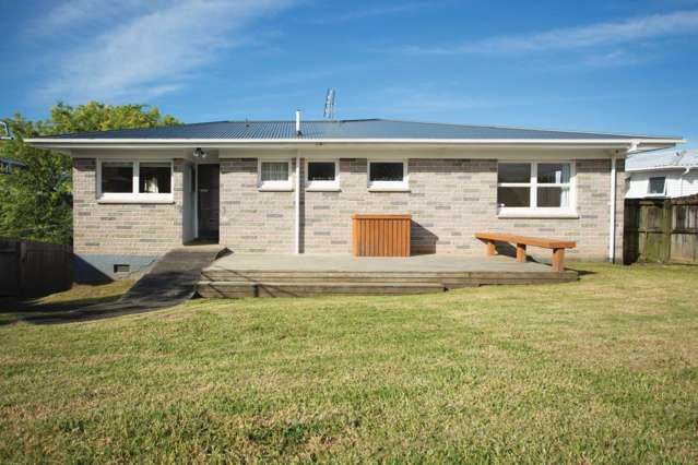 24 Clotworthy Crescent Onerahi_1