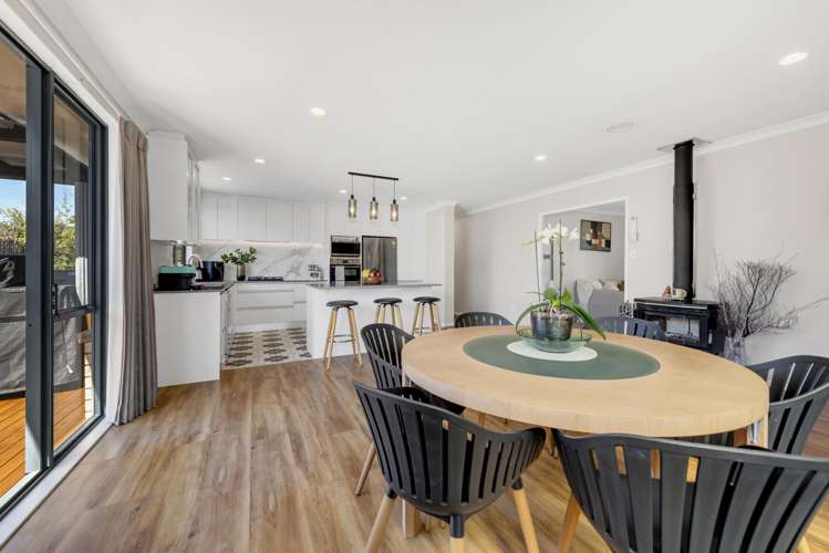 6 Lansell Drive East Tamaki Heights_9