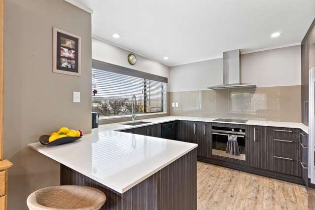 2 Woodview Rise Botany Downs_1