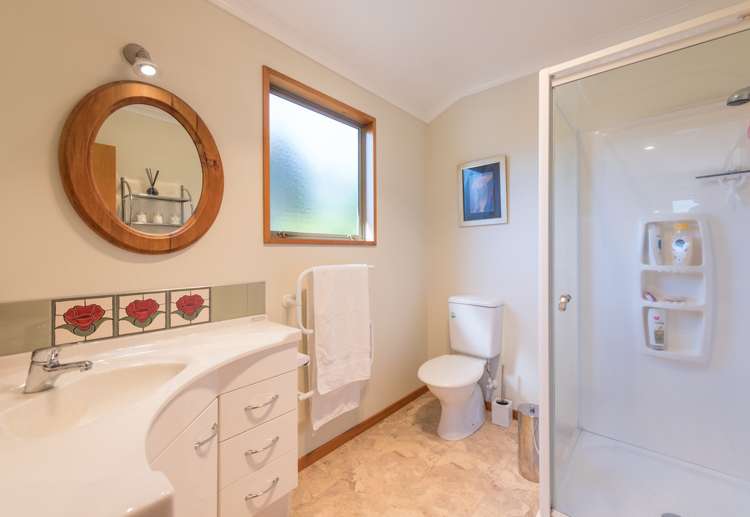 32 Saint James Avenue Richmond_11