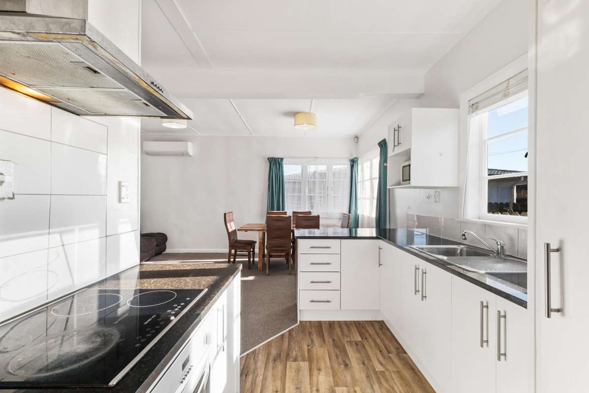 1/13 Russell Road_2