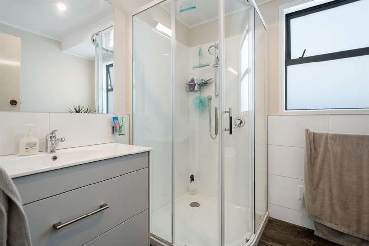 26 Arawa Avenue Maketu_10