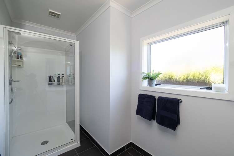 56 Middle Road Allenton_15