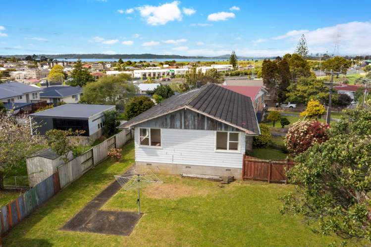 46 Royal View Road Te Atatu South_14
