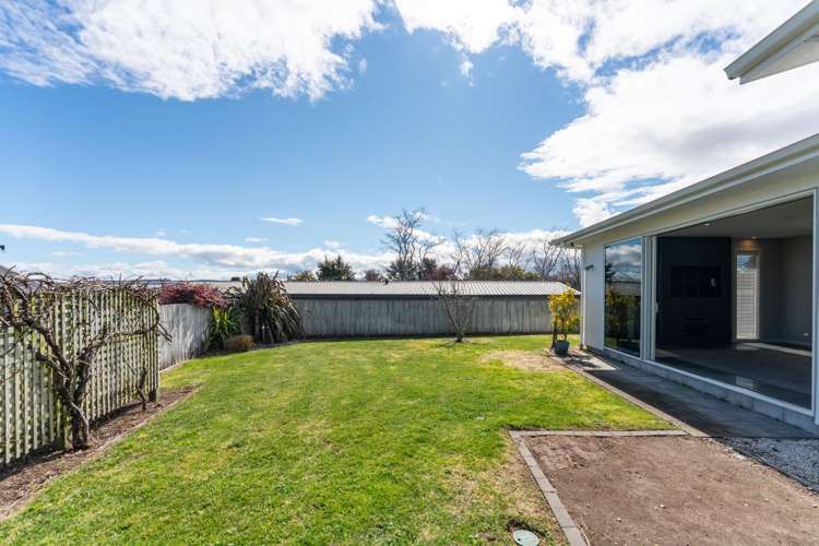 29 Magnolia Rise Waipahihi_25