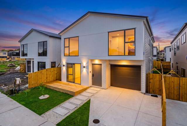Brand New Modern Living & Entertaining in Karaka