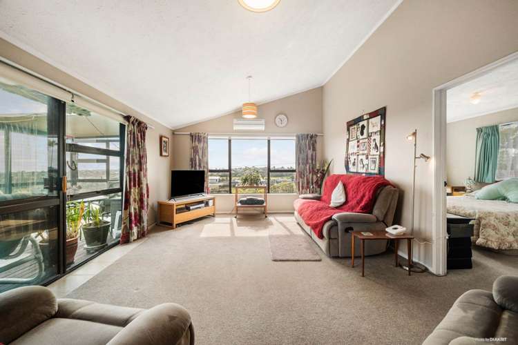 8 Kauri Road Stanmore Bay_18