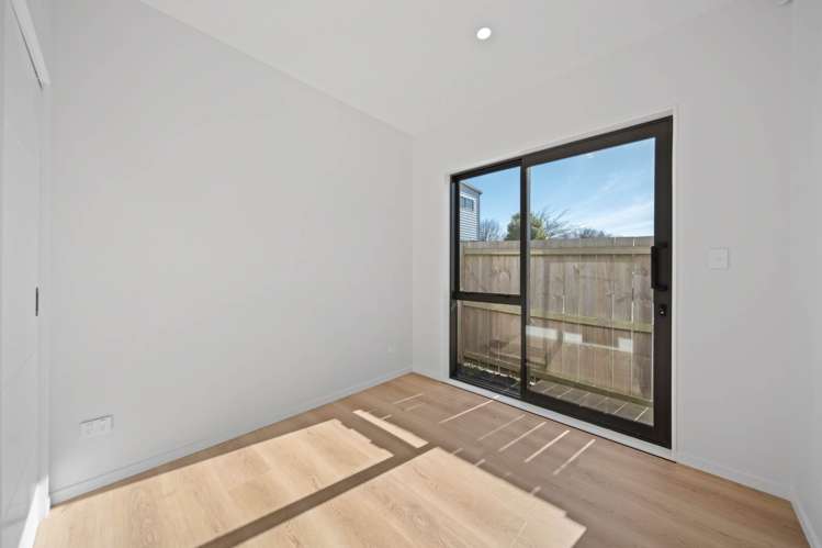 8/12 Clendon Place Manurewa_24
