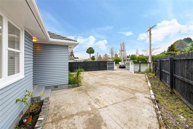 13 Ingleby Place Kelston_3