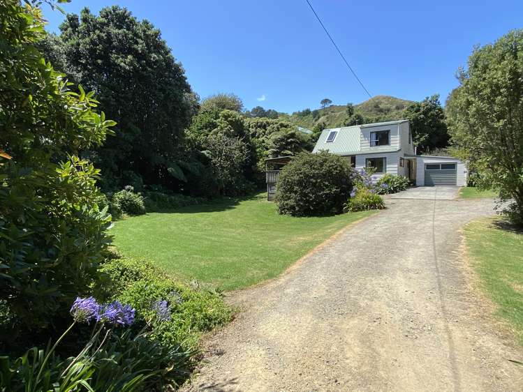 27 Tainui Street Mokau_18