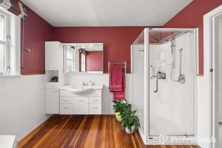 3 York Avenue Manor Park_22