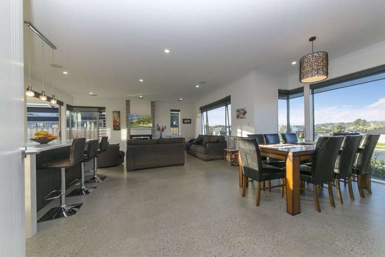 67 Pohutukawa Parade Riverhead_9