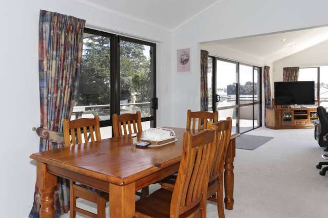 16 Forrester Drive Welcome Bay_4