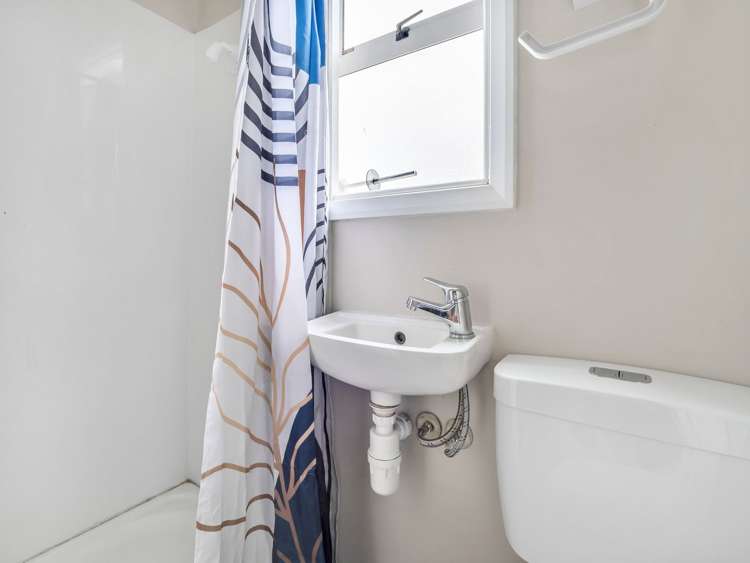 89A Ranolf Street Victoria_12