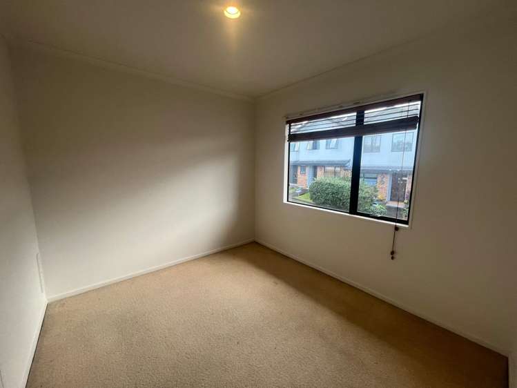 24/2 Arawa Street New Lynn_7