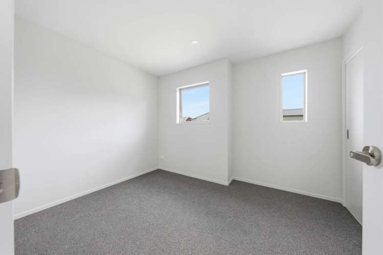 65 Te Ara Wai Mangere East_11