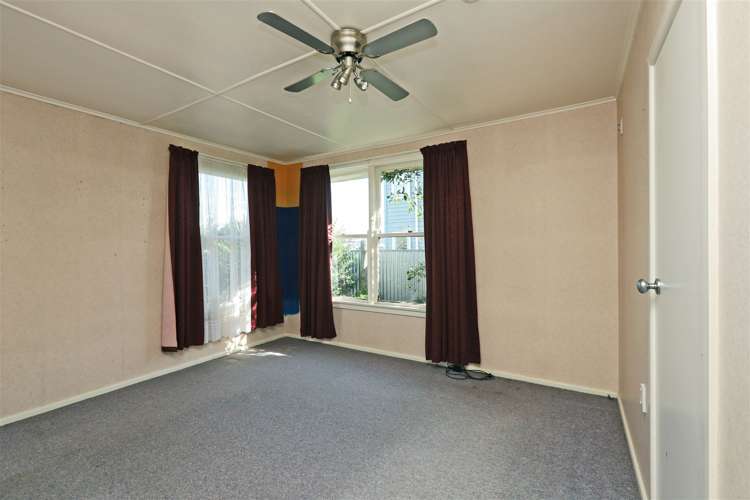 1211 Beatty Place Mayfair_13