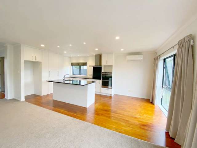 4 William Gamble Drive Greenhithe_3