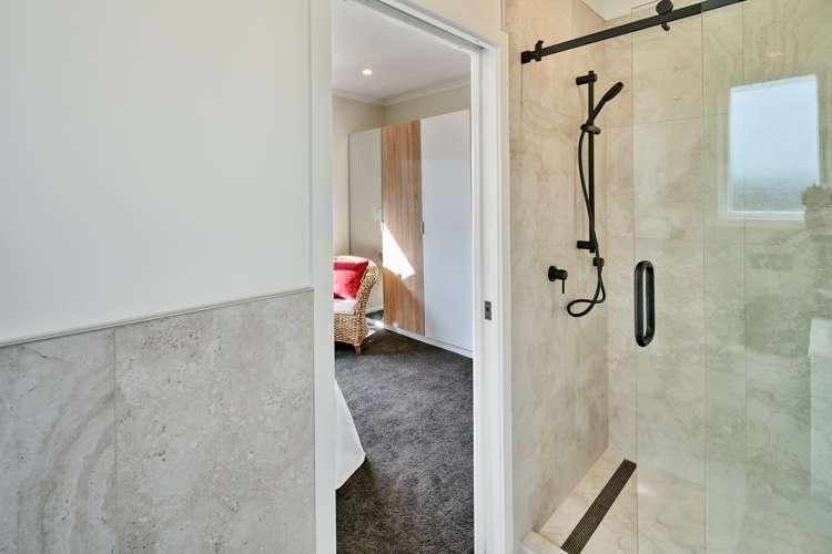 8 Huia Street Petone_16