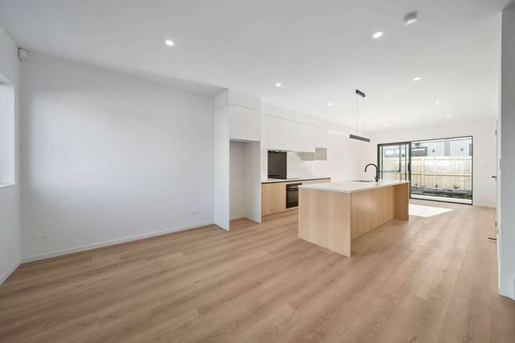 8/12 Clendon Place Manurewa_20