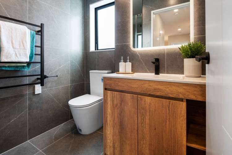 6 Greenbrier Street Westgate_20