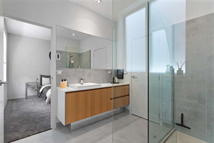 66 Churchill Road Murrays Bay_23