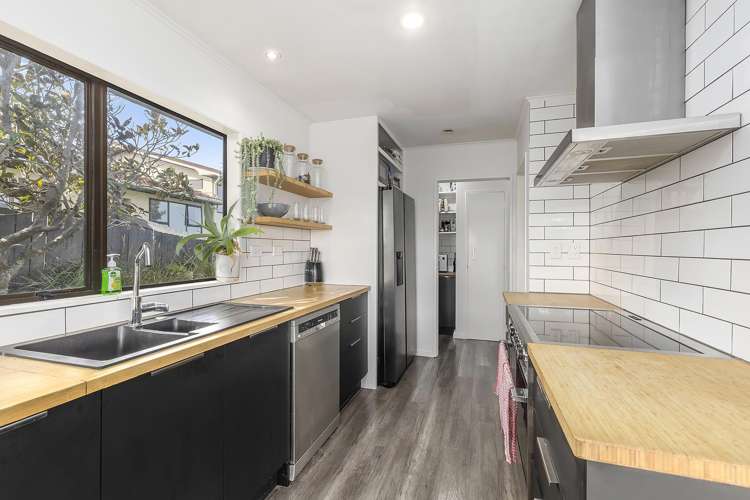 28 Arahanga Grove Maupuia_5