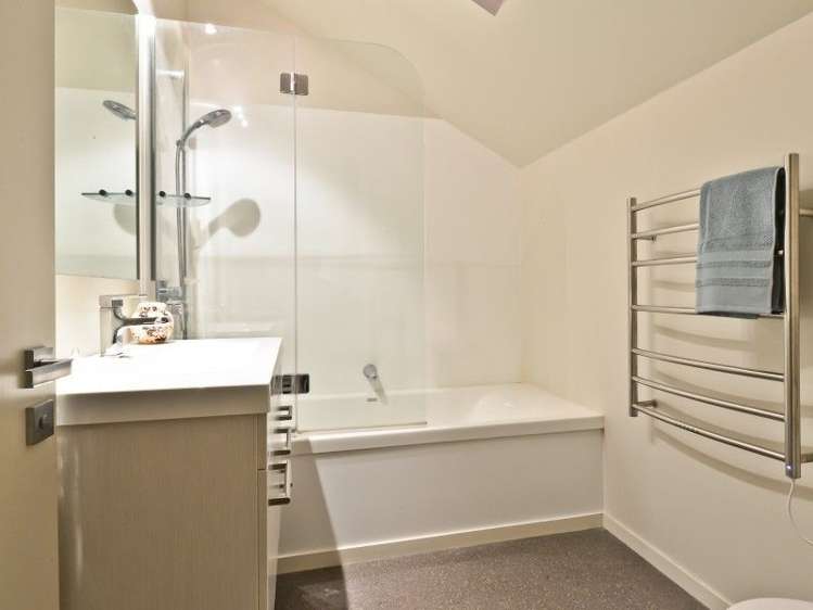 28 Jellicoe Drive Hamilton East_16