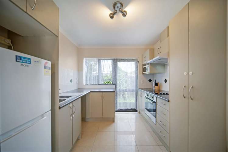 96 Maplesden Drive Clendon Park_11